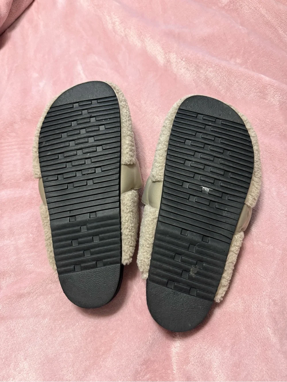 ROAM Fuzzy Loafer Cement